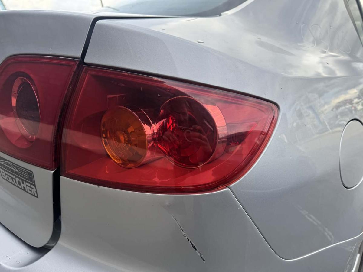 Mazda 3 BK original R&uuml;cklicht R&uuml;ckleuchte Schlussleuchte rechts 4-T&uuml;rer Limousine au&szlig;en Bj.2004